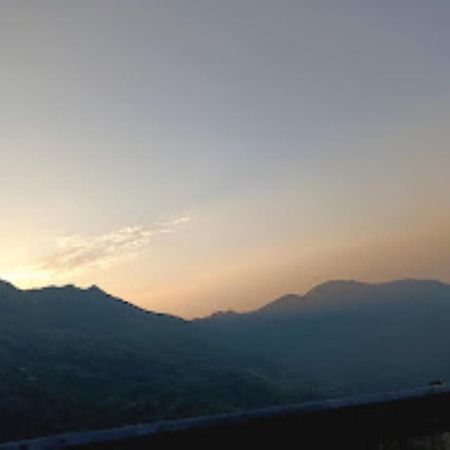 Hotel Himalayan Queen , Darjeeling دارجيلنغ المظهر الخارجي الصورة